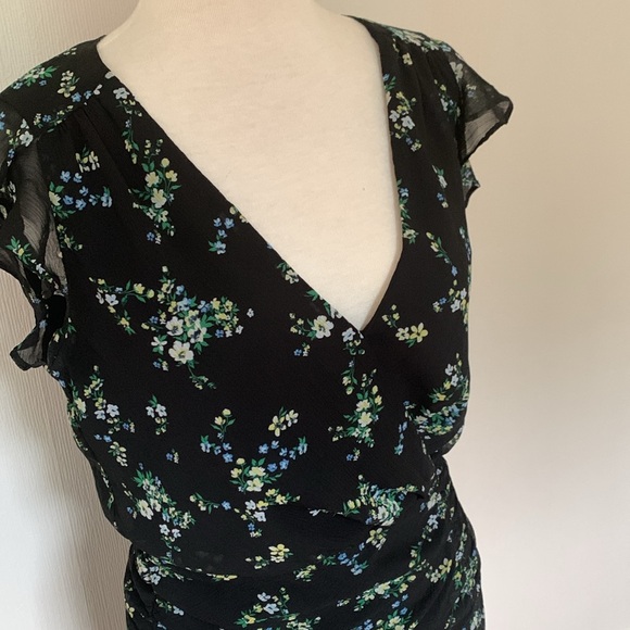 Banana Republic black flowered dress 4p - Picture 2 of 4